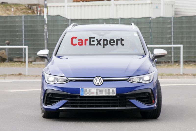 2021 Volkswagen Golf R wagon spied undisguised