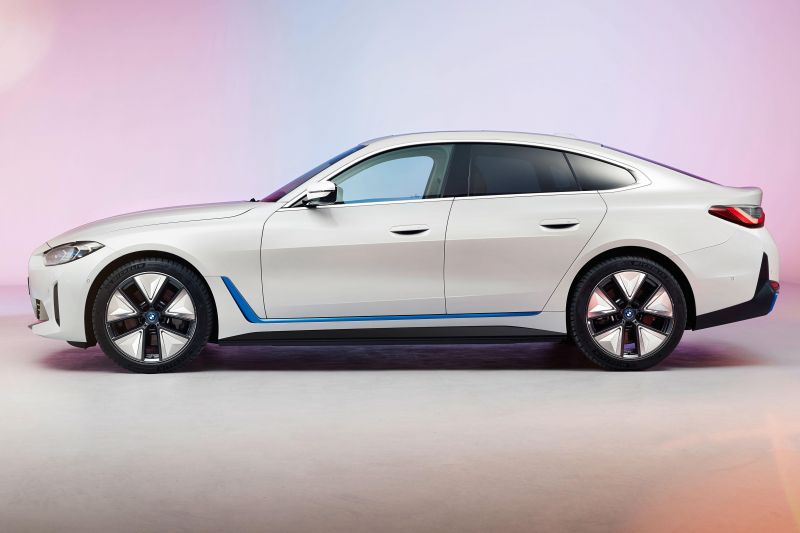 2022 BMW i4 revealed