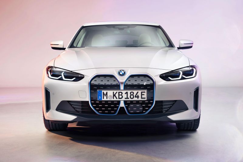 2022 BMW i4 revealed