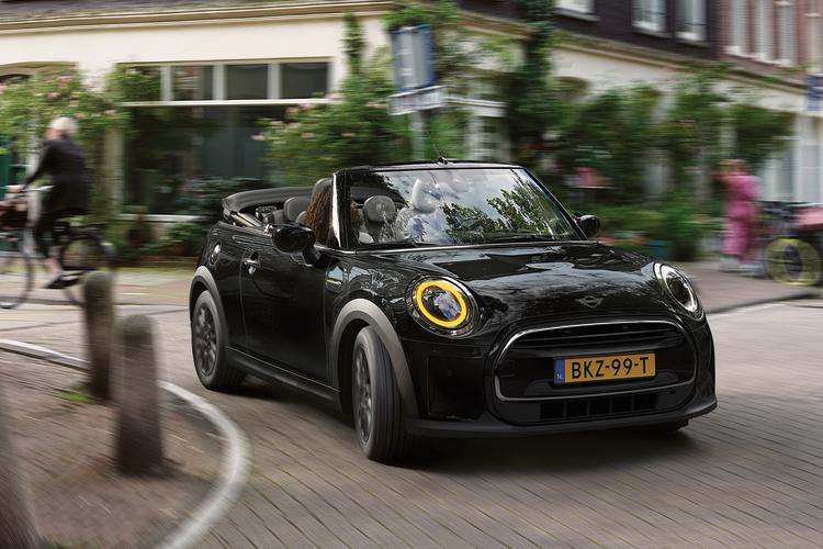 Mini planning electric convertible by 2025 - report
