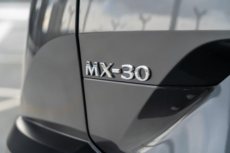 2021 Mazda MX-30 G20e Touring