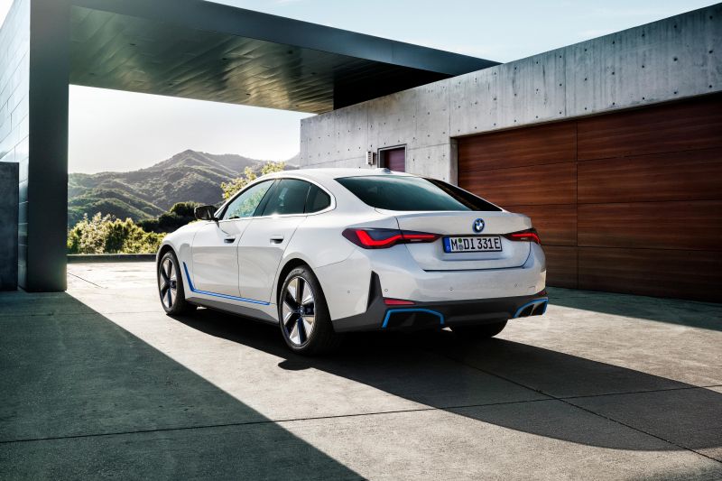2022 BMW i3 sedan leaked in China