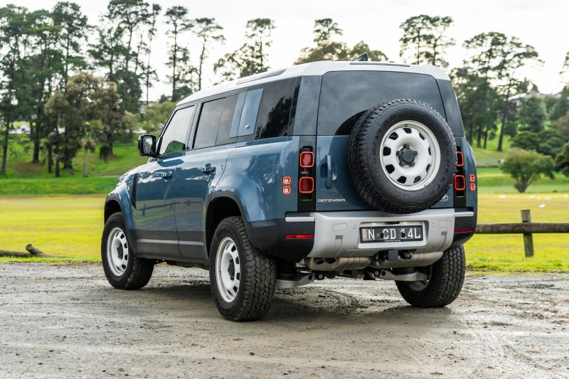 Land Rover planning upmarket Range Rover-based Defender - report