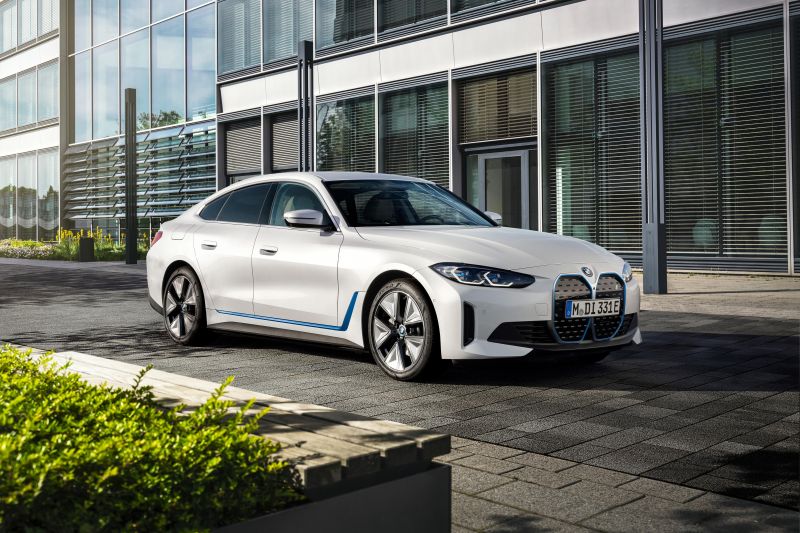 Electric BMW 3 Series due in 2025 on EV-focused platform – report