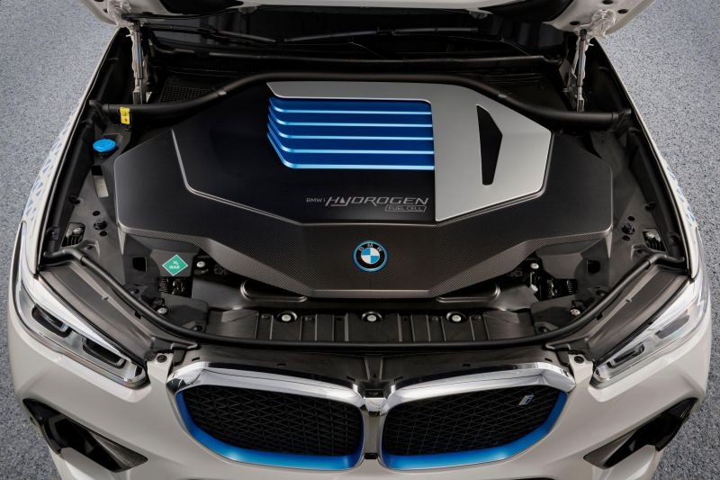 BMW 'pushing forward' on hydrogen fuel-cells, starting with X5