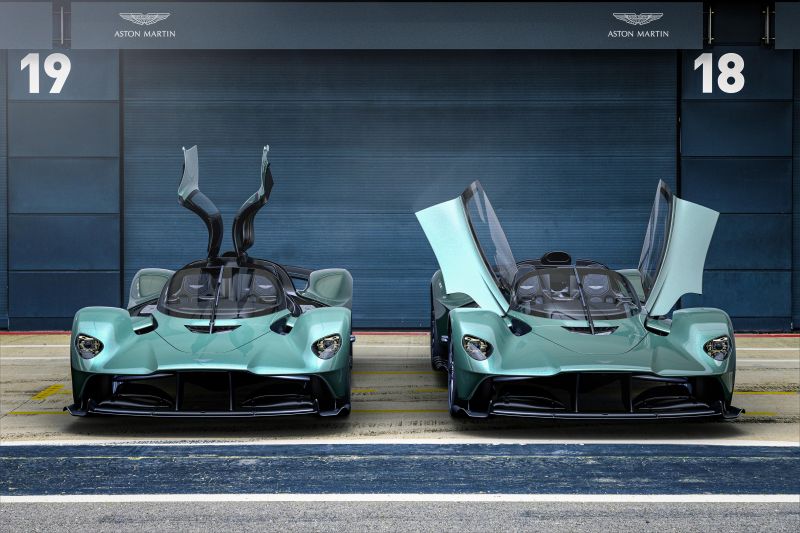2022 Aston Martin Valkyrie Spider revealed