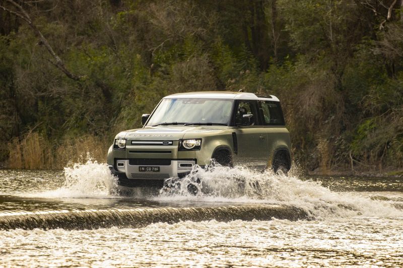 Podcast: Isuzu MU-X, Land Rover Defender 90 reviews
