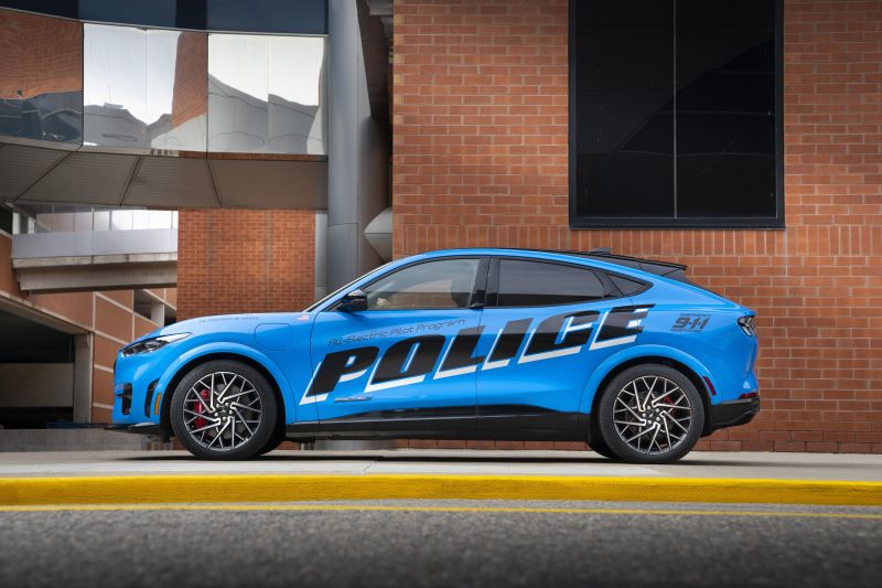 Ford Mustang Mach-E charges through police tests