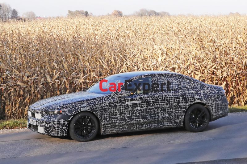 BMW i5 electric sedan to offer three powertrains - report