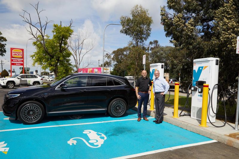 Evie Networks fitting EV fast chargers at shopping centres