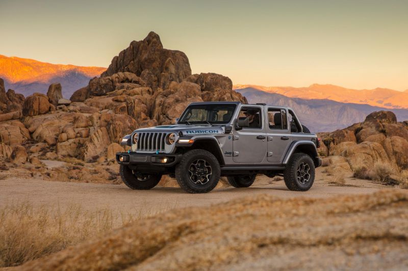 Jeep Gladiator 4xe coming in 2024 - report