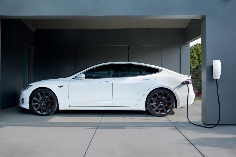 Tesla developing bi-directional charging feature 'many people' won't use