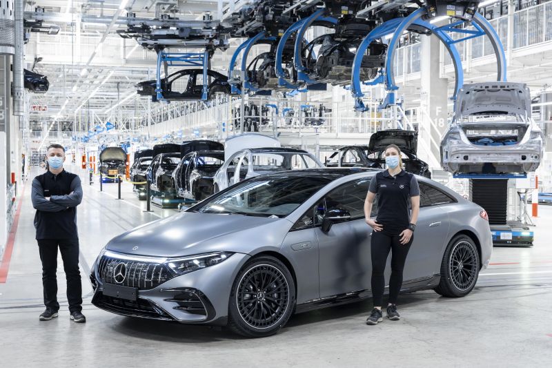 Daimler AG officially renamed to Mercedes-Benz AG