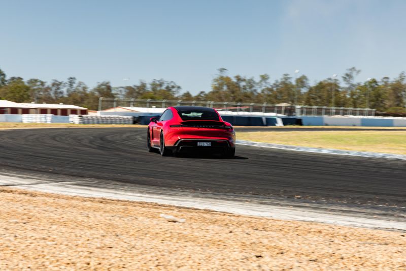 2022 Porsche Taycan Turbo S performance