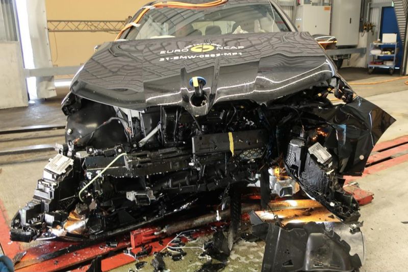 BMW iX EV achieves five-star ANCAP crash score