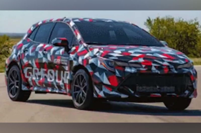Toyota GR Corolla teased, exterior revealed