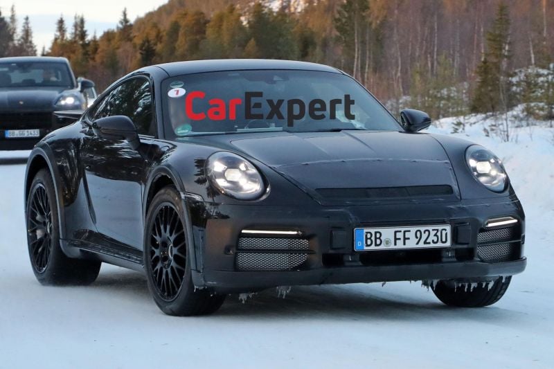2022 Porsche 911 Safari spied