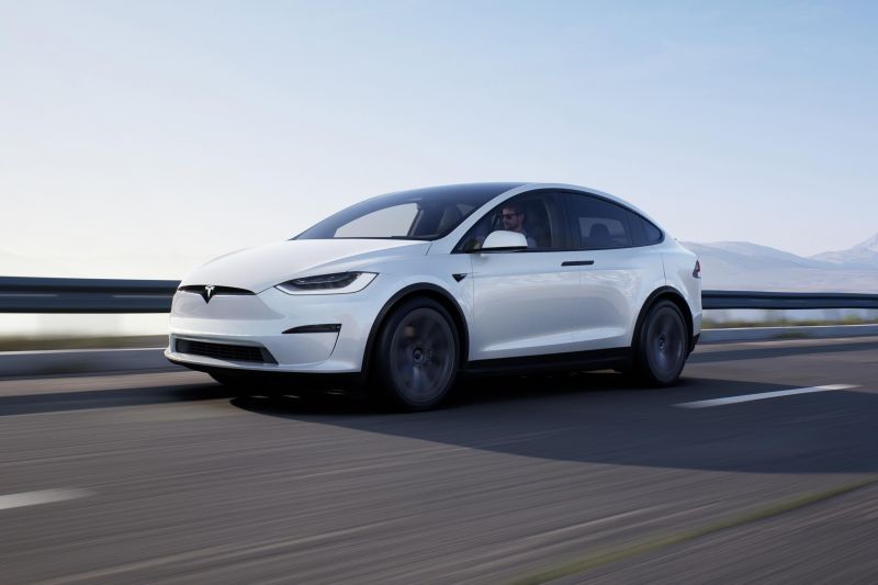 Class action lawsuit launched against Tesla's Autopilot, Full Self-Driving claims