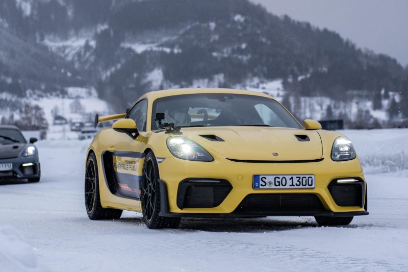 Porsche puts eco-friendly fuels in the spotlight with Cayman GT4 RS
