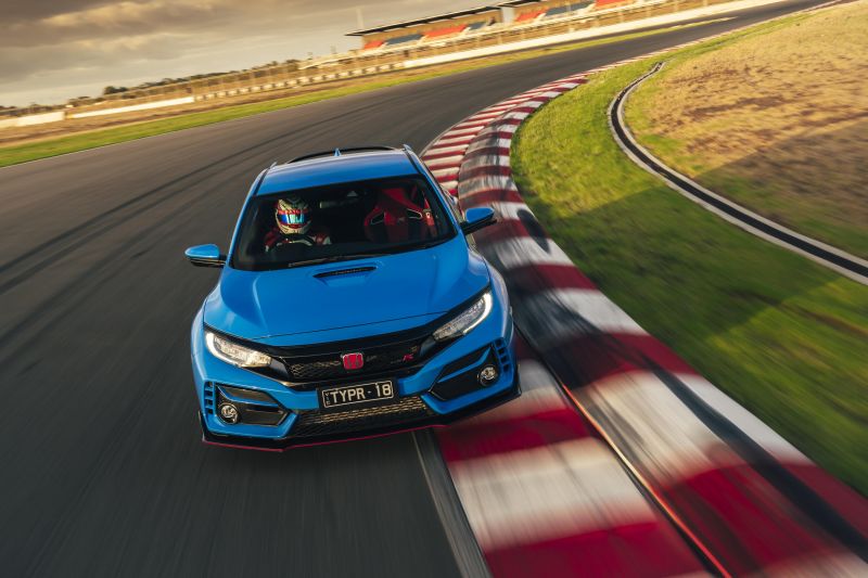 Honda farewells Civic Type R with The Bend lap record