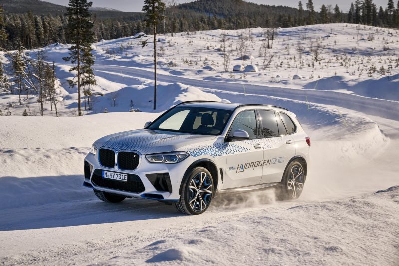 BMW boss says hydrogen vehicles will be the next trend