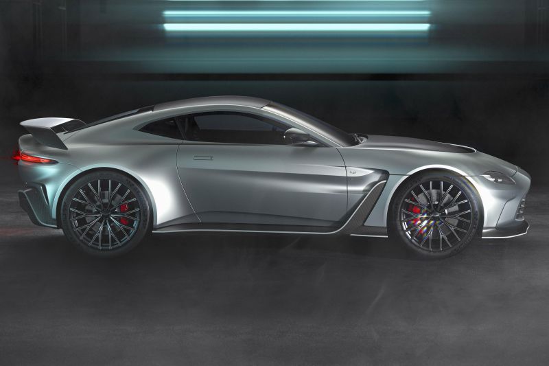 2022 Aston Martin V12 Vantage unveiled