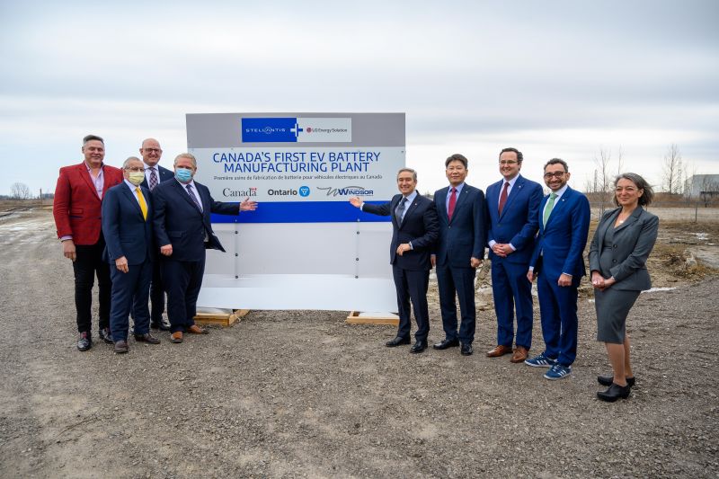 Stellantis and LG Energy Solution building $5.3 billion battery plant