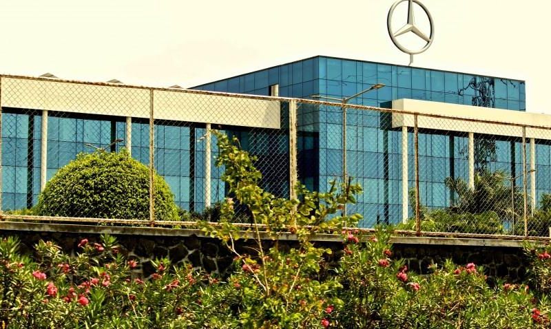 Leopard wanders into Mercedes Benz plant, adding to production delays