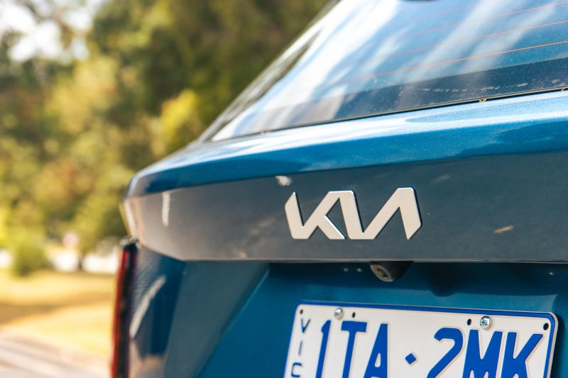 2022 Kia Sorento S V6 FWD