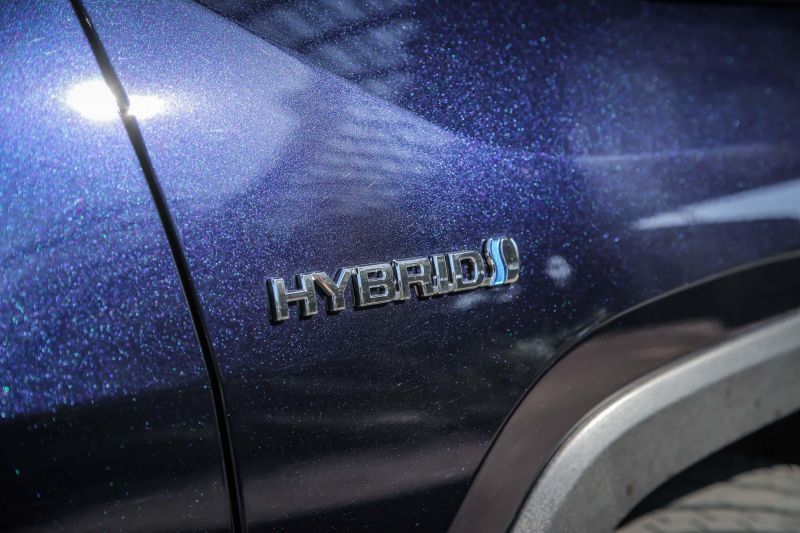 2022 Toyota RAV4 Cruiser Hybrid