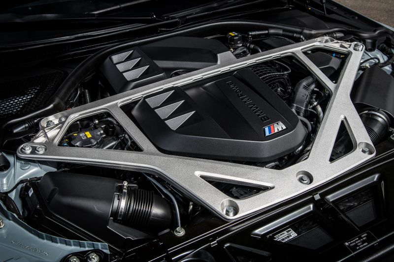 2023 BMW M4 CSL revealed