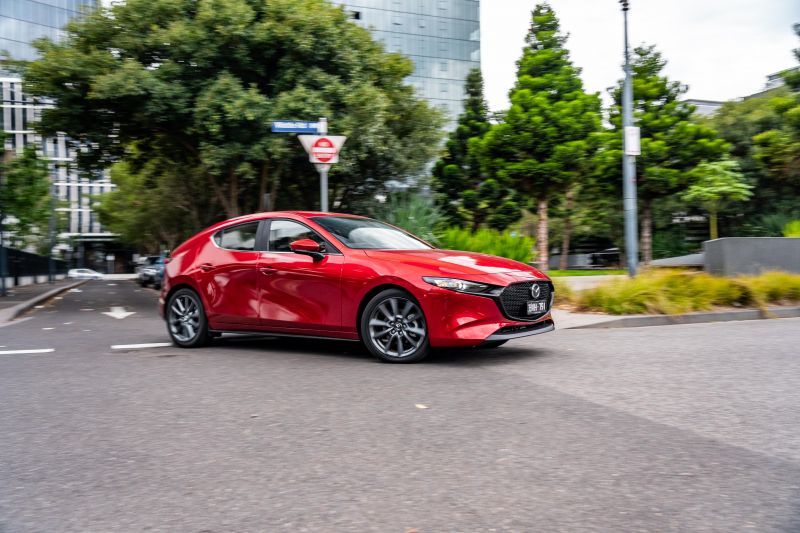 2022 Mazda 3 G20e Evolve M Hybrid