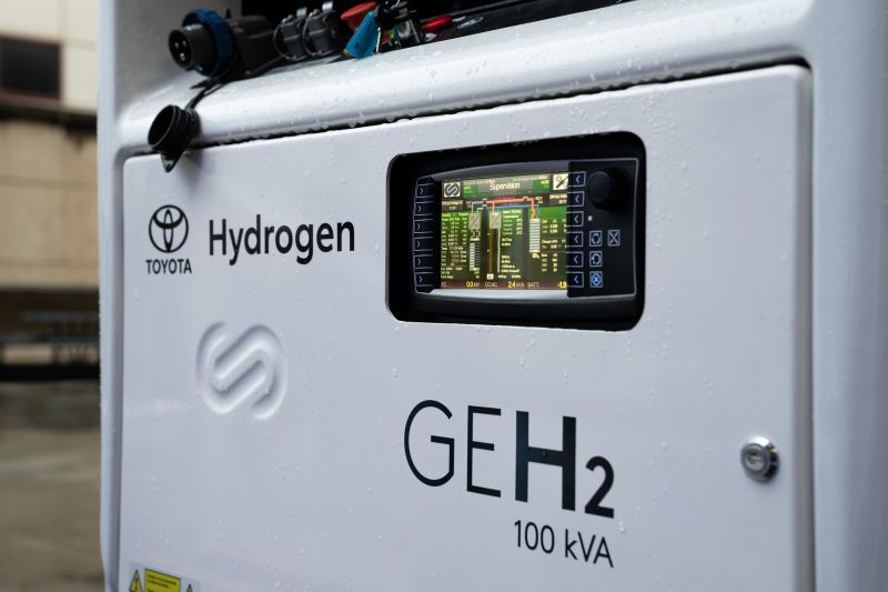 Hydrogen carmakers face legal battle in California