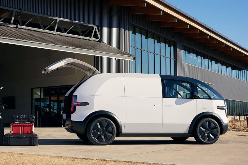 EV startup Canoo capsizes, killing electric ute and van