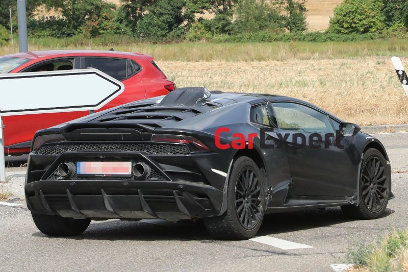 2023 Lamborghini Huracan Sterrato high-rider spied again