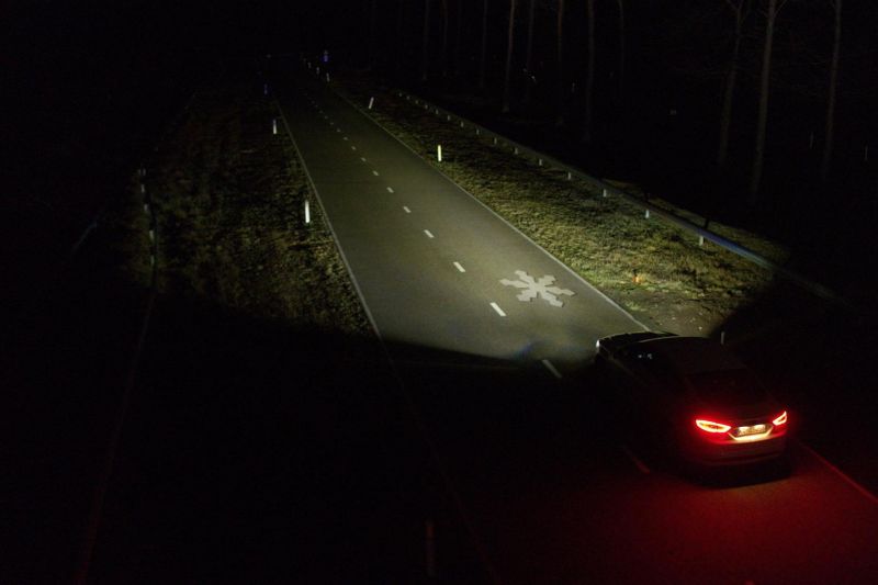 Ford trials new headlight tech that projects signs onto the road