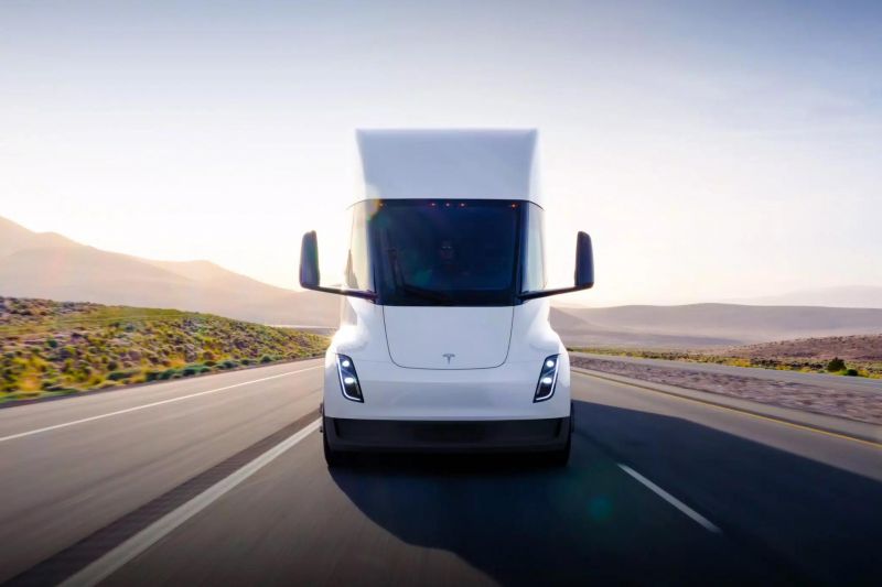Tesla Semi orders paused, deliveries to begin this year