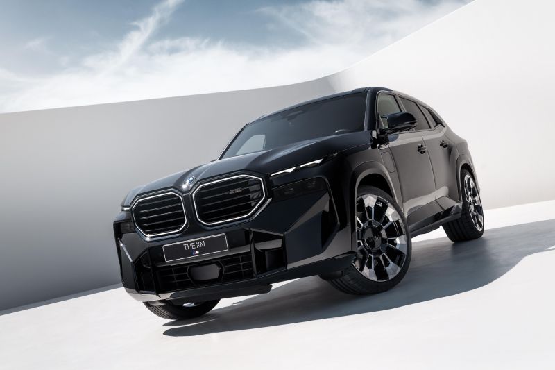 2023 BMW XM plug-in hybrid SUV revealed - UPDATE