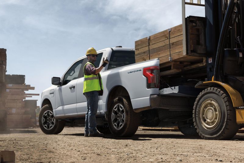 Ford F-150 Lightning battery supplier clears the air on fire