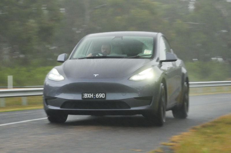 Tesla safety system fail causes crash in Sydney