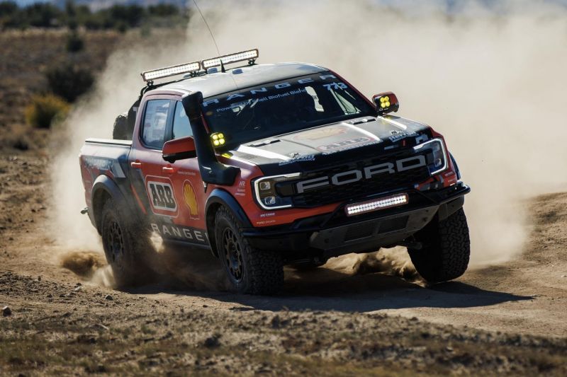 Ford Ranger Raptor finishes Baja 1000, thereby tops stock category