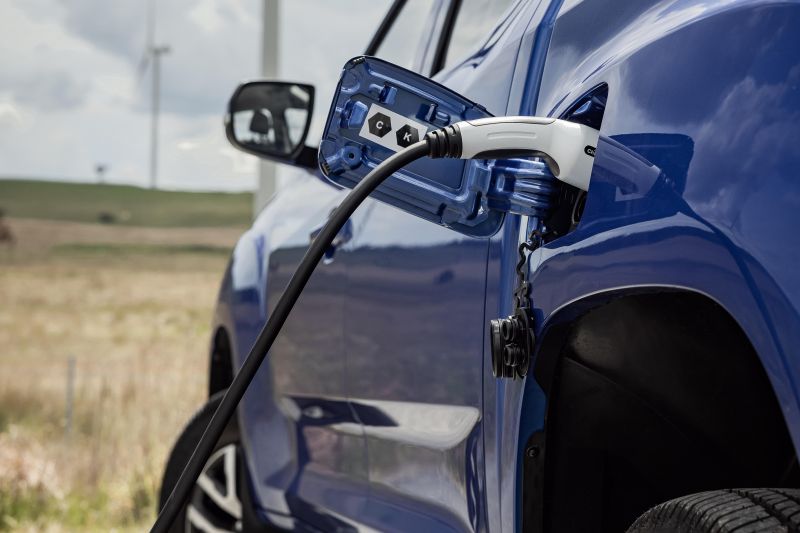 Volkswagen: Infrastructure, resale and battery tech holding back EV utes