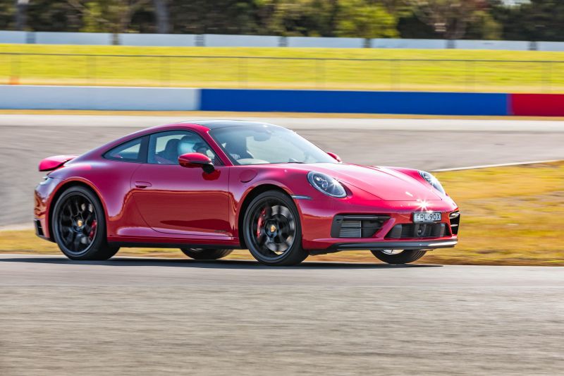 2023 Porsche 911 Carrera GTS performance