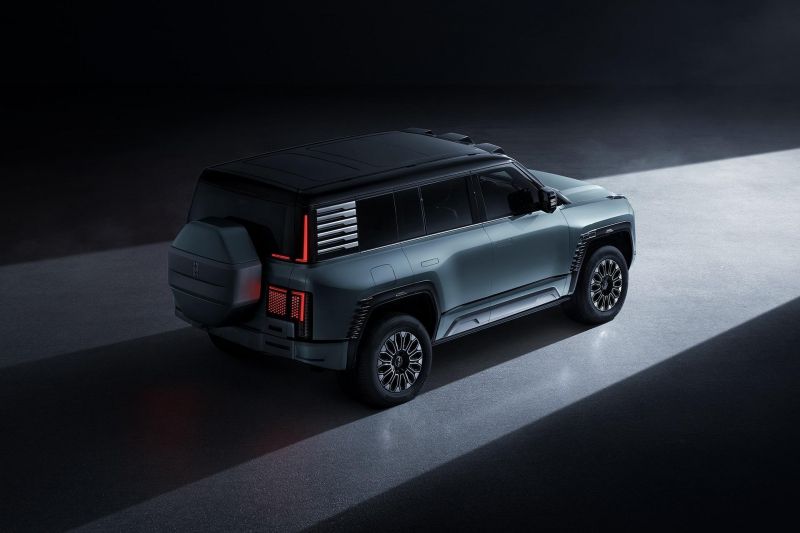 BYD reveals luxury electric SUV