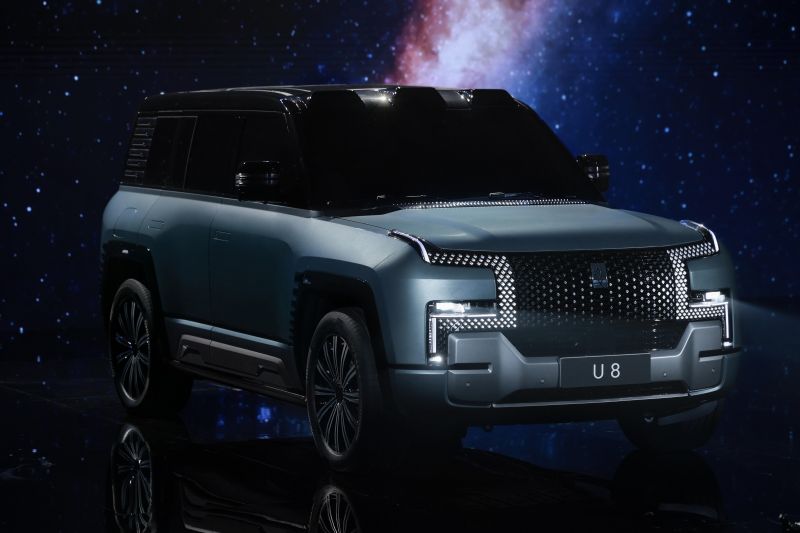 BYD reveals luxury electric SUV