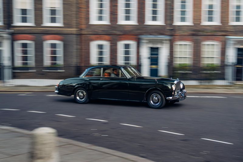 Bentley S2 Continental converted to EV
