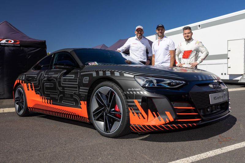Audi RS e-tron GT EV sets Bathurst lap record