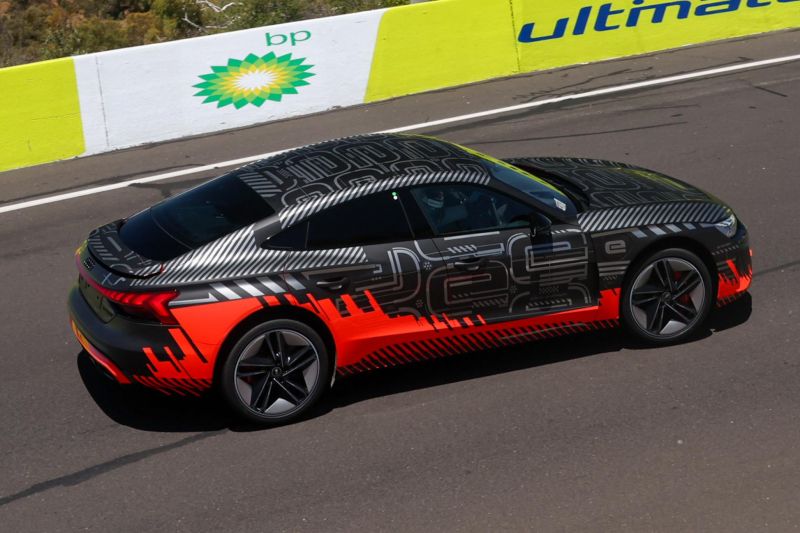 Audi RS e-tron GT EV sets Bathurst lap record