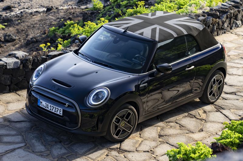 Mini Electric goes topless in Europe