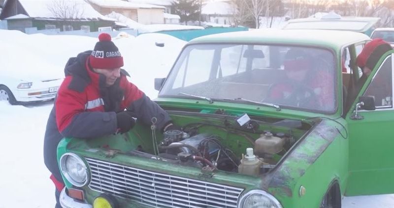 Take a look inside an engine at -30°C cold start